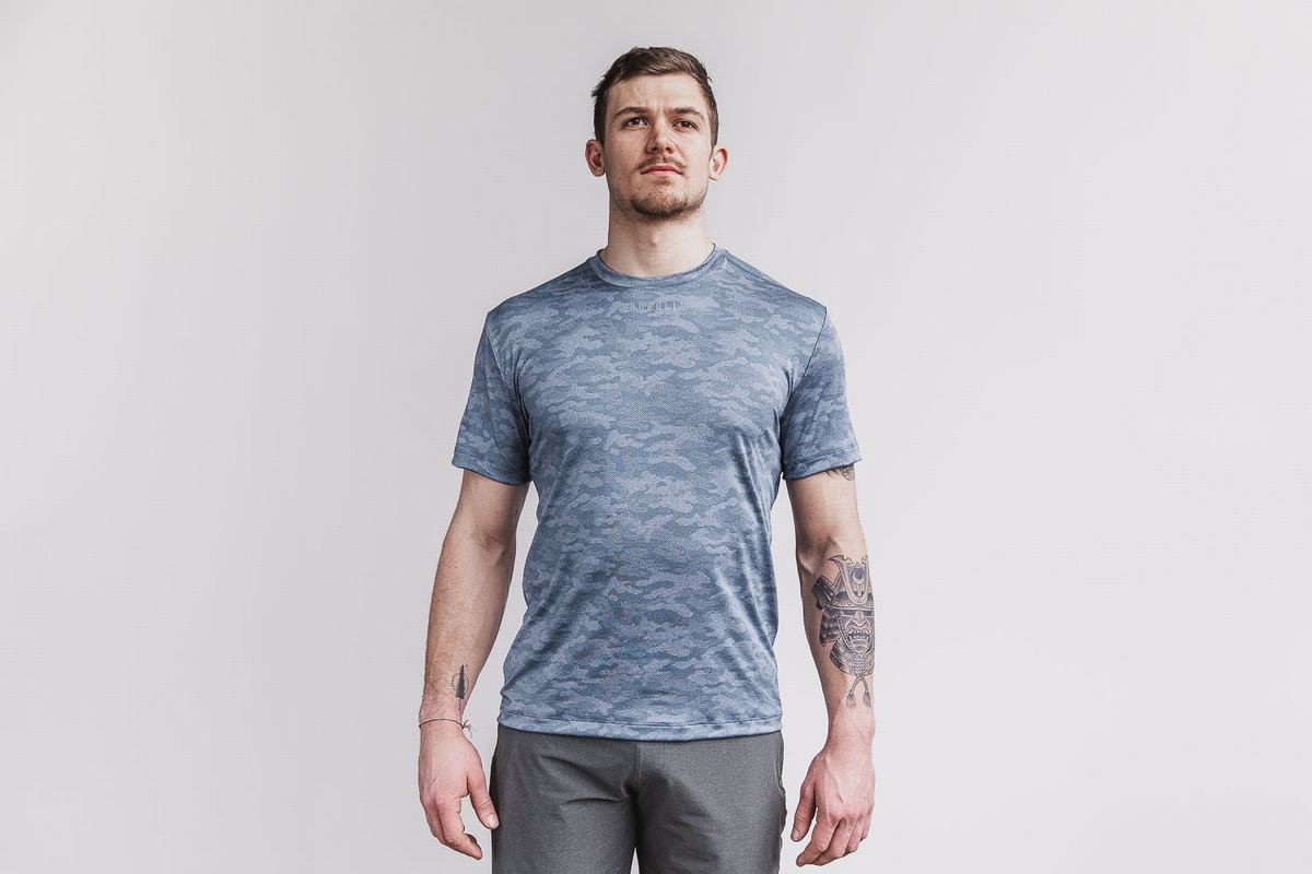 Nobull Lightweight Textured Men\'s T Shirts Blue Camo | Australia (XV0294)